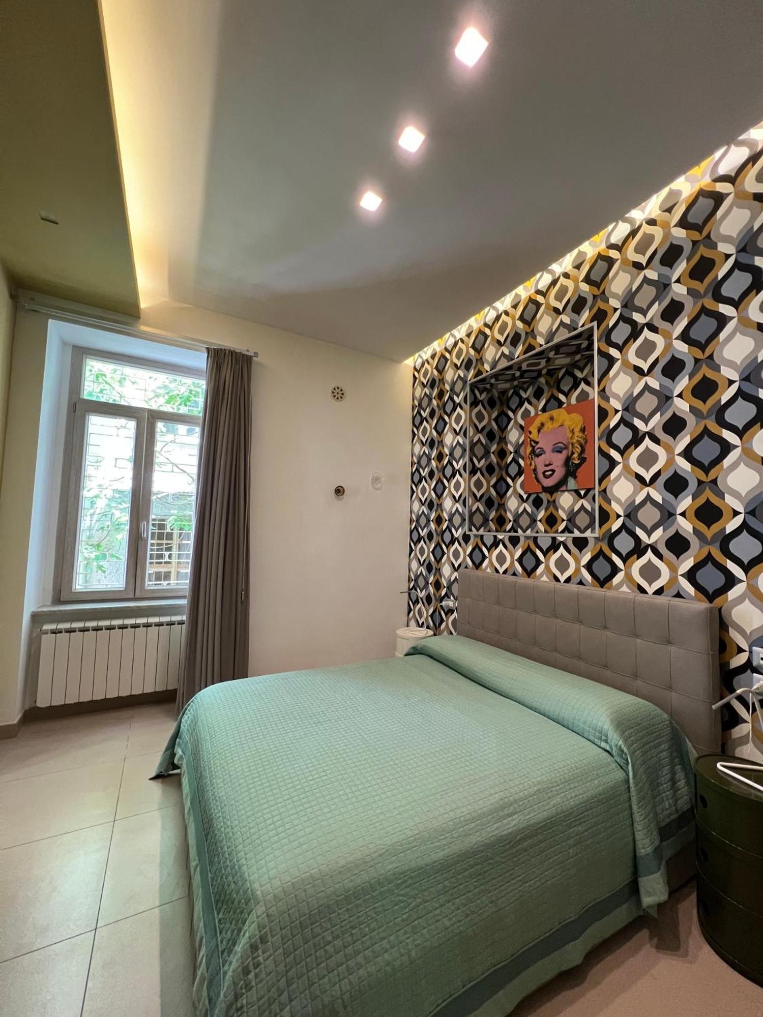Couette-café Wanda Naples